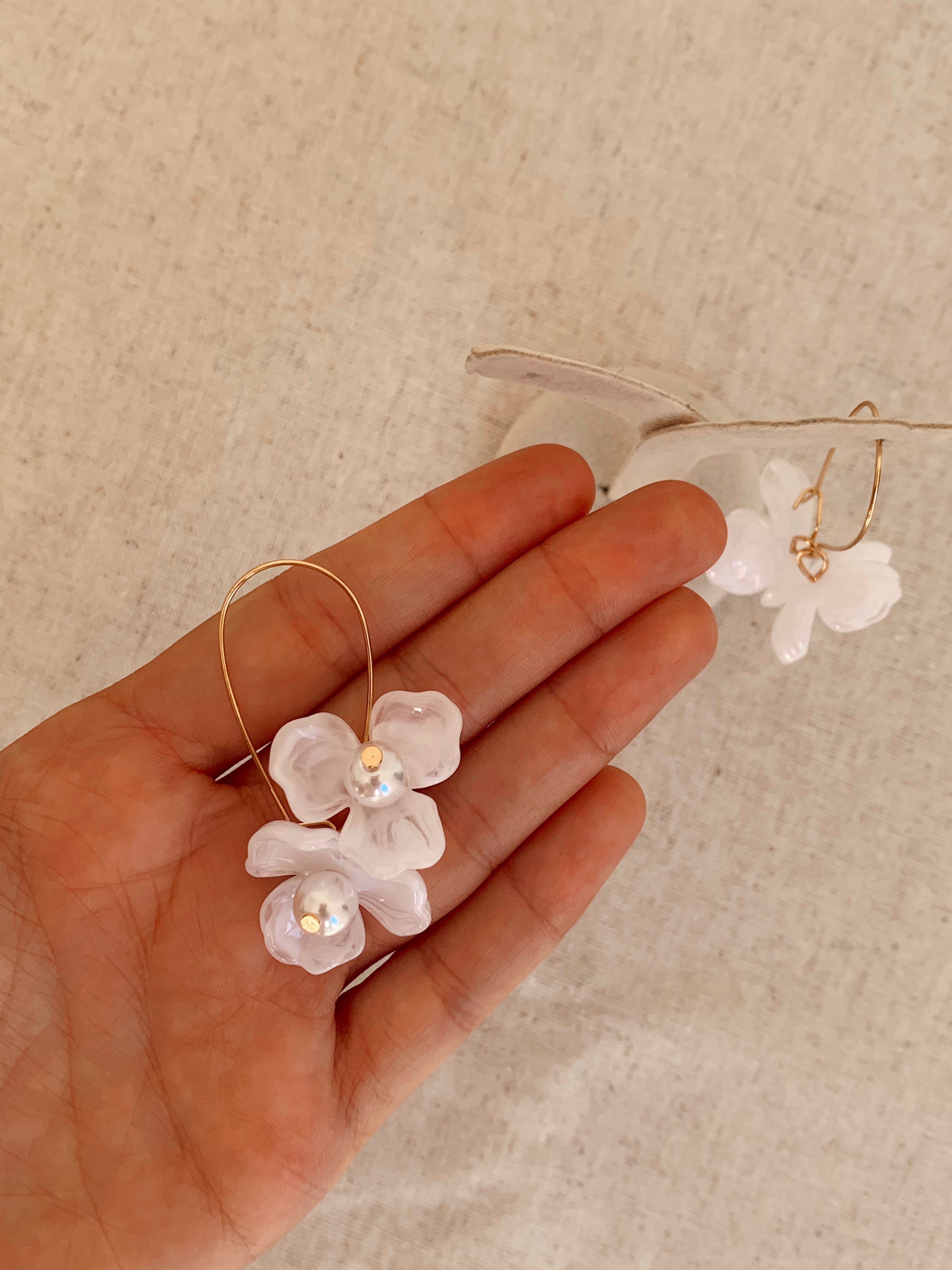 Caravana Flor blanca