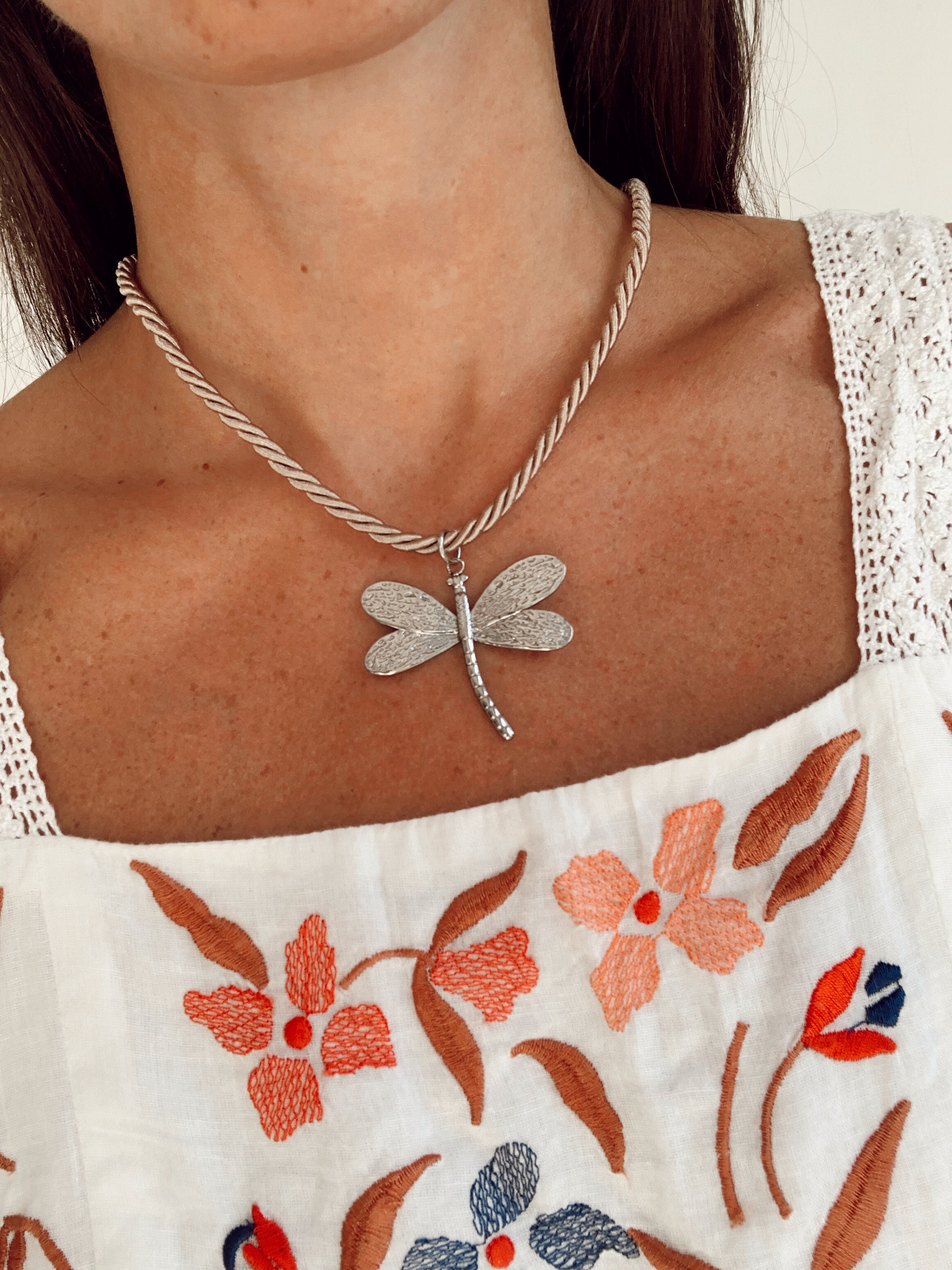 Collar libélula