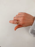 Anillo dorado cruz