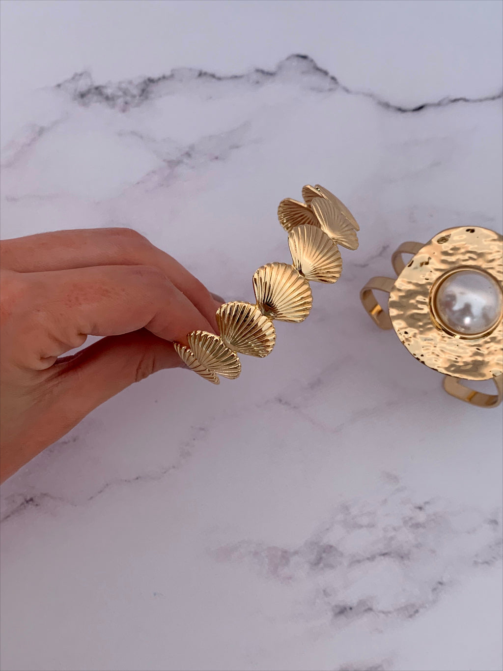 Brazalete caracolas