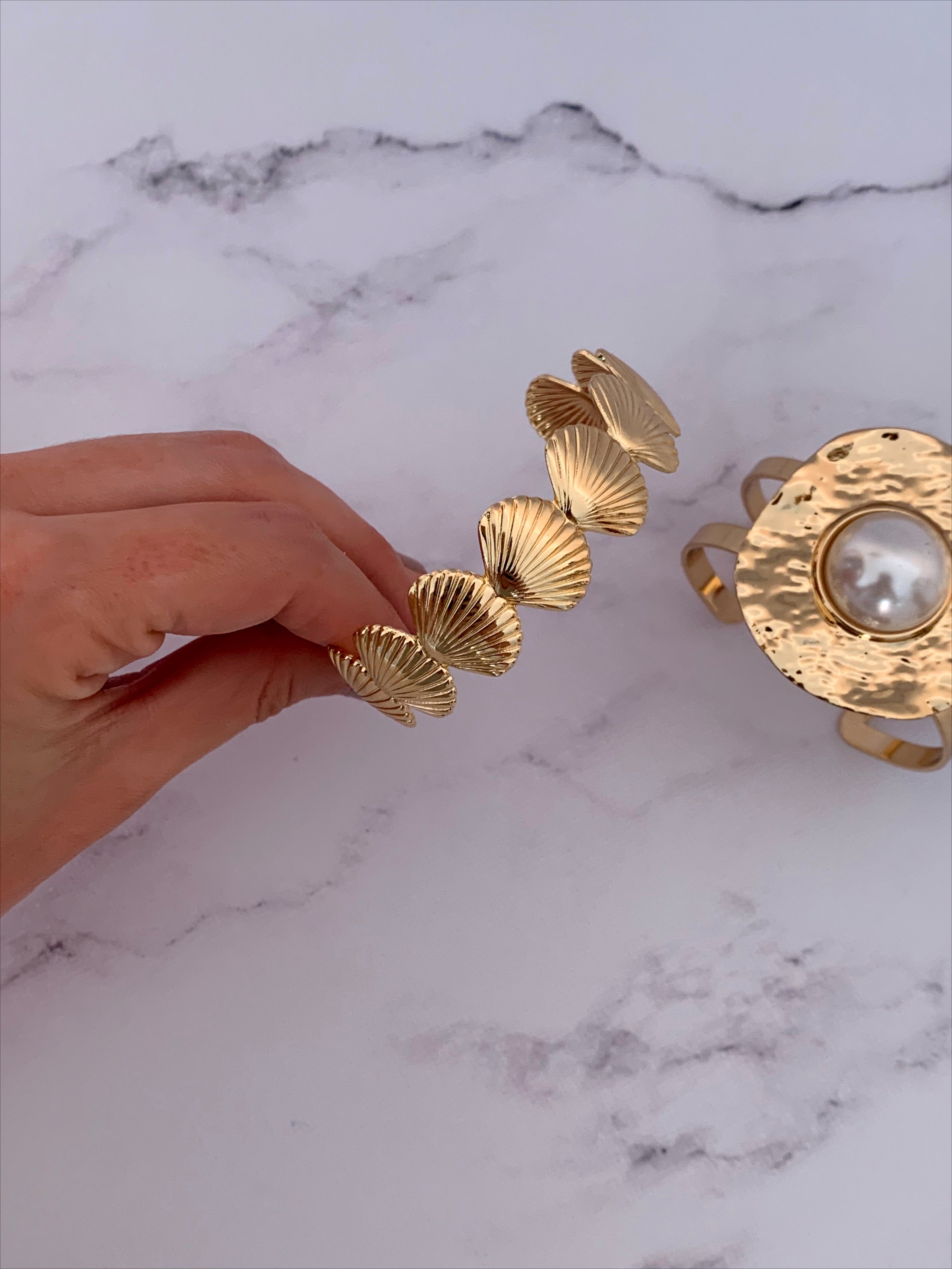 Brazalete caracolas