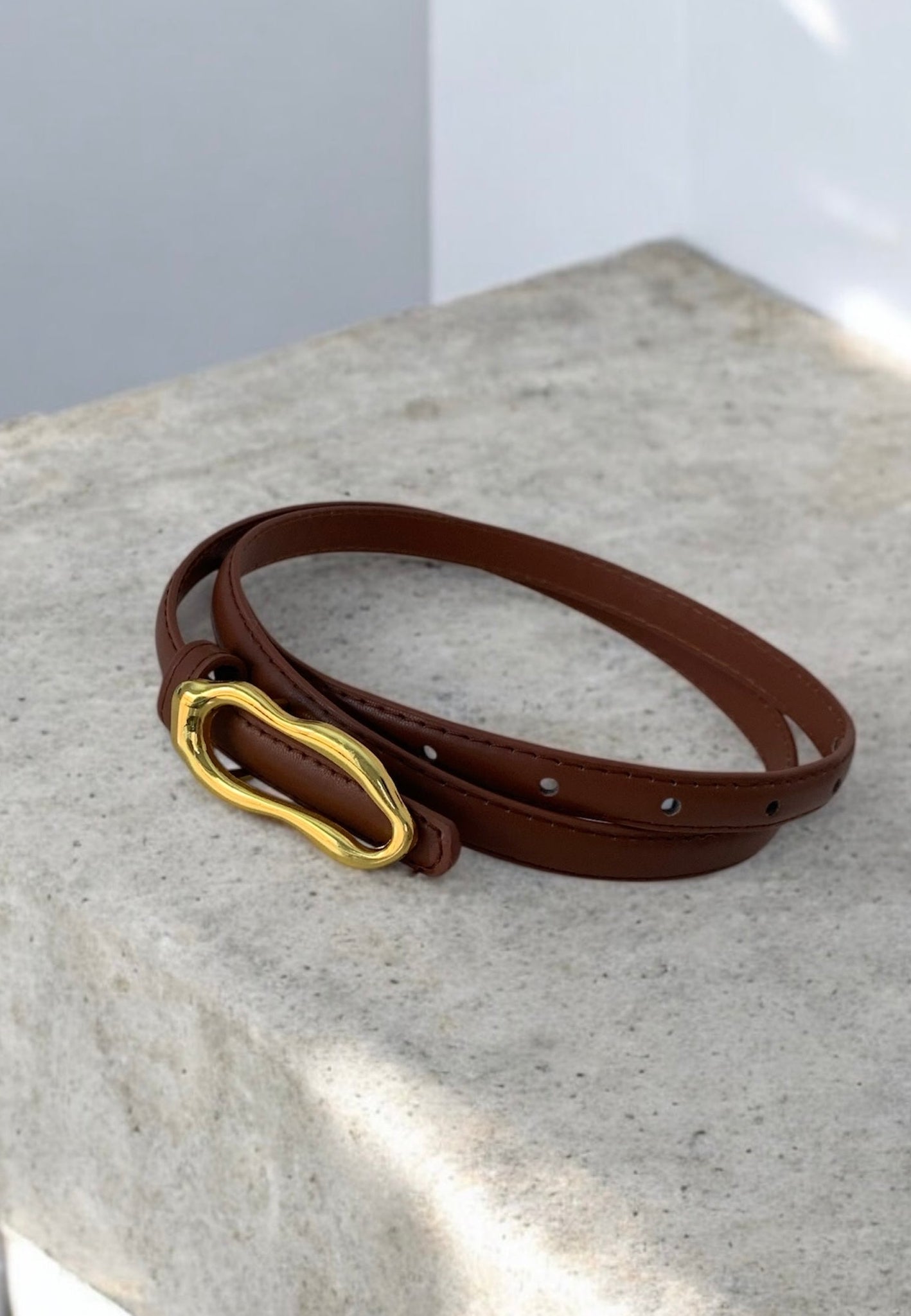 Cinto fino marron