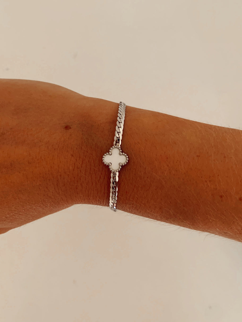 Pulsera acero trebol