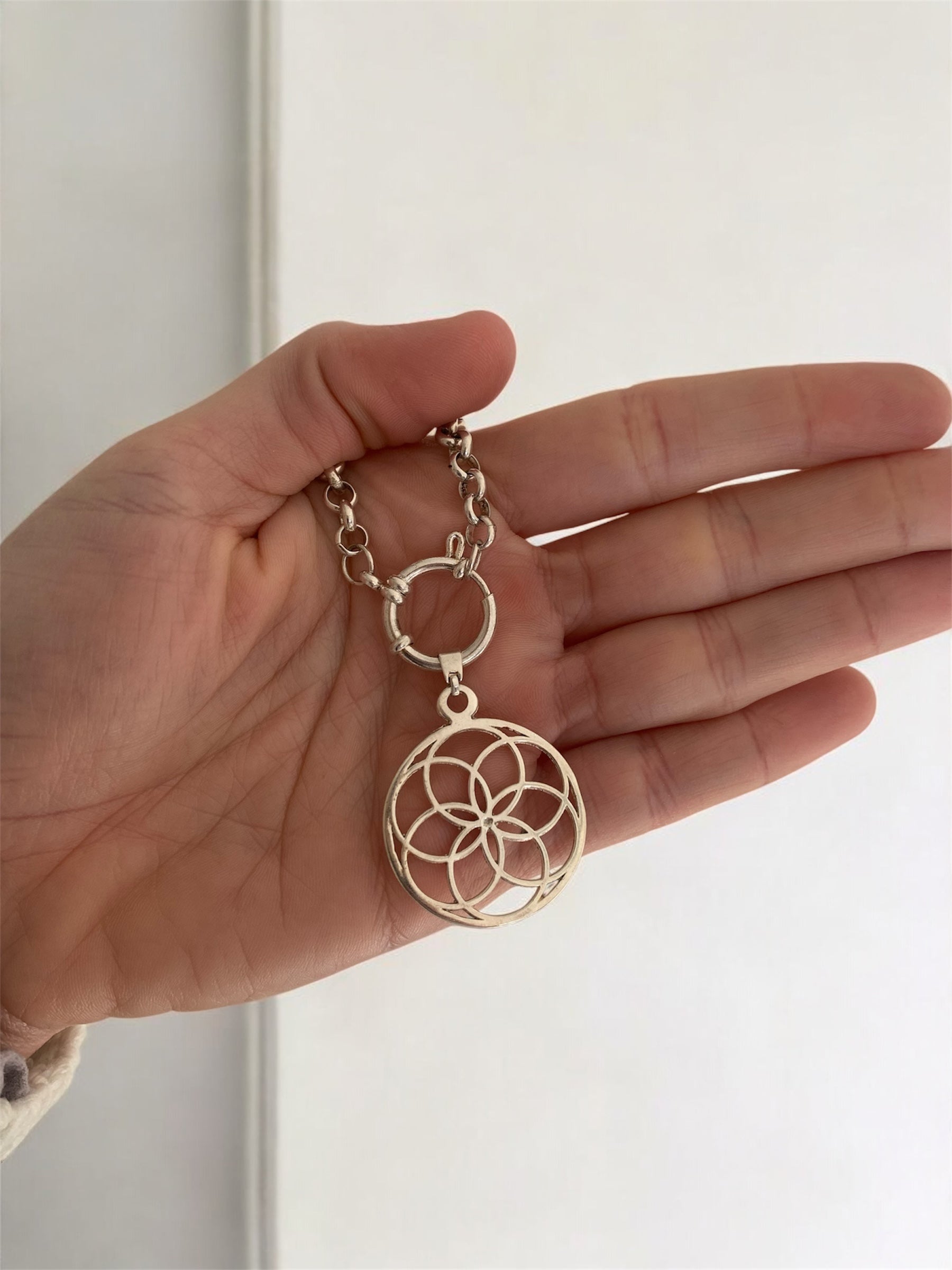 Collar mandala