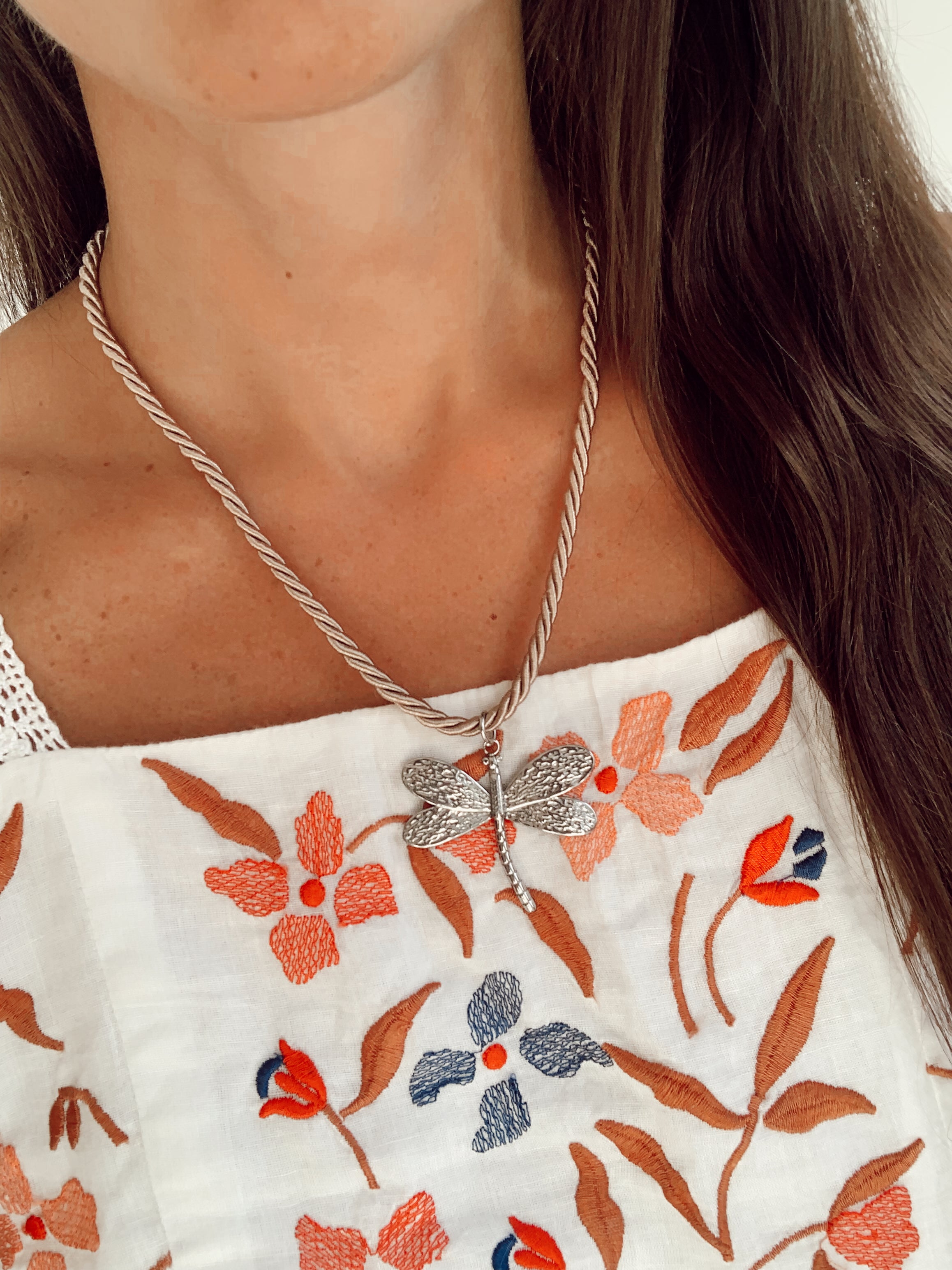 Collar libélula