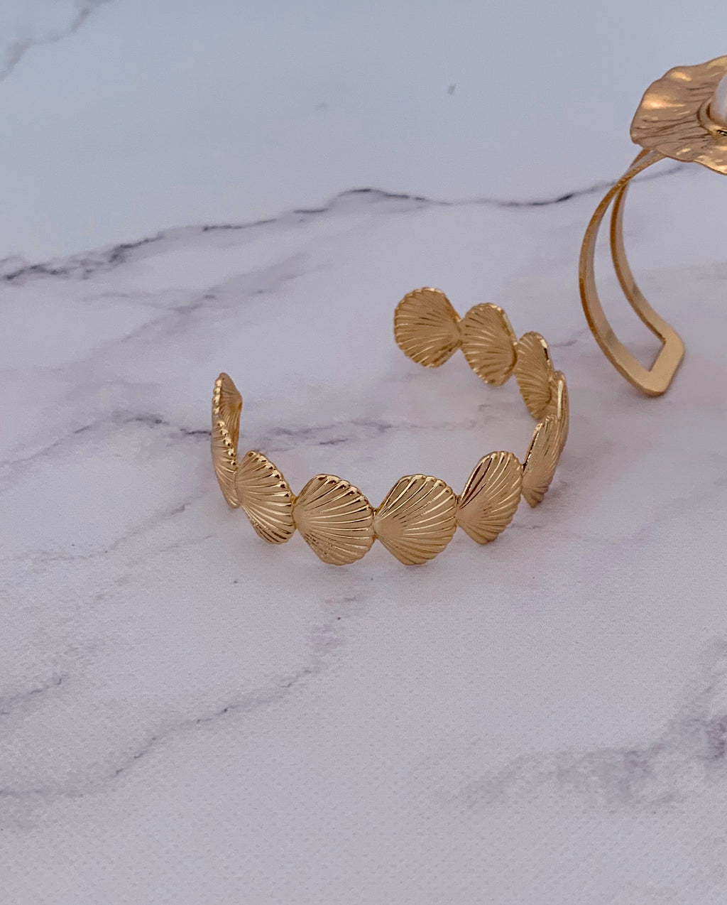 Brazalete caracolas