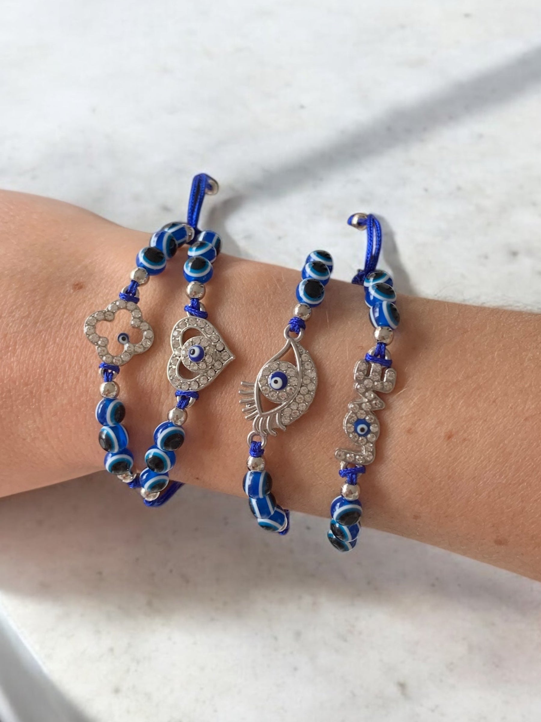 Pulsera de hilo