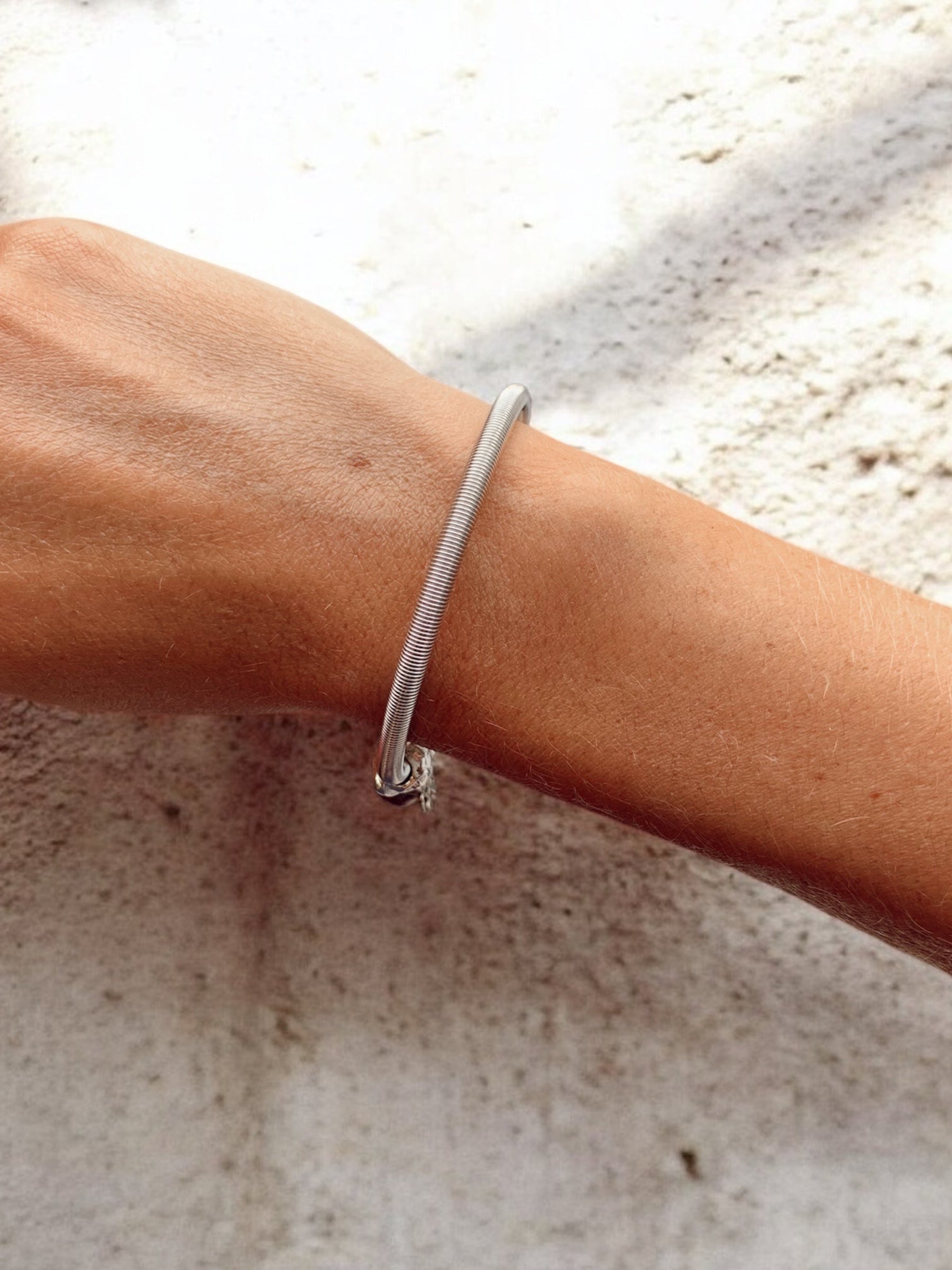 Pulsera tipo pandera
