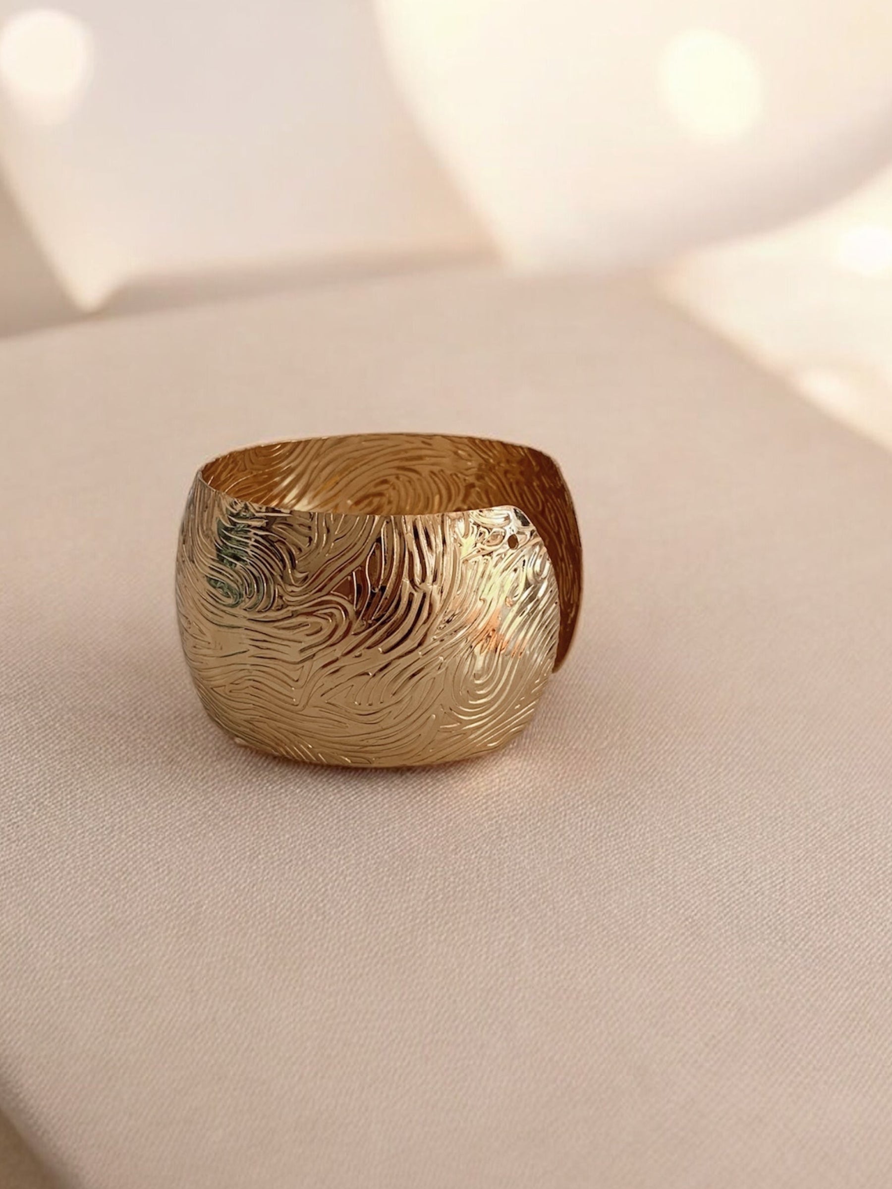 Brazalete dorado