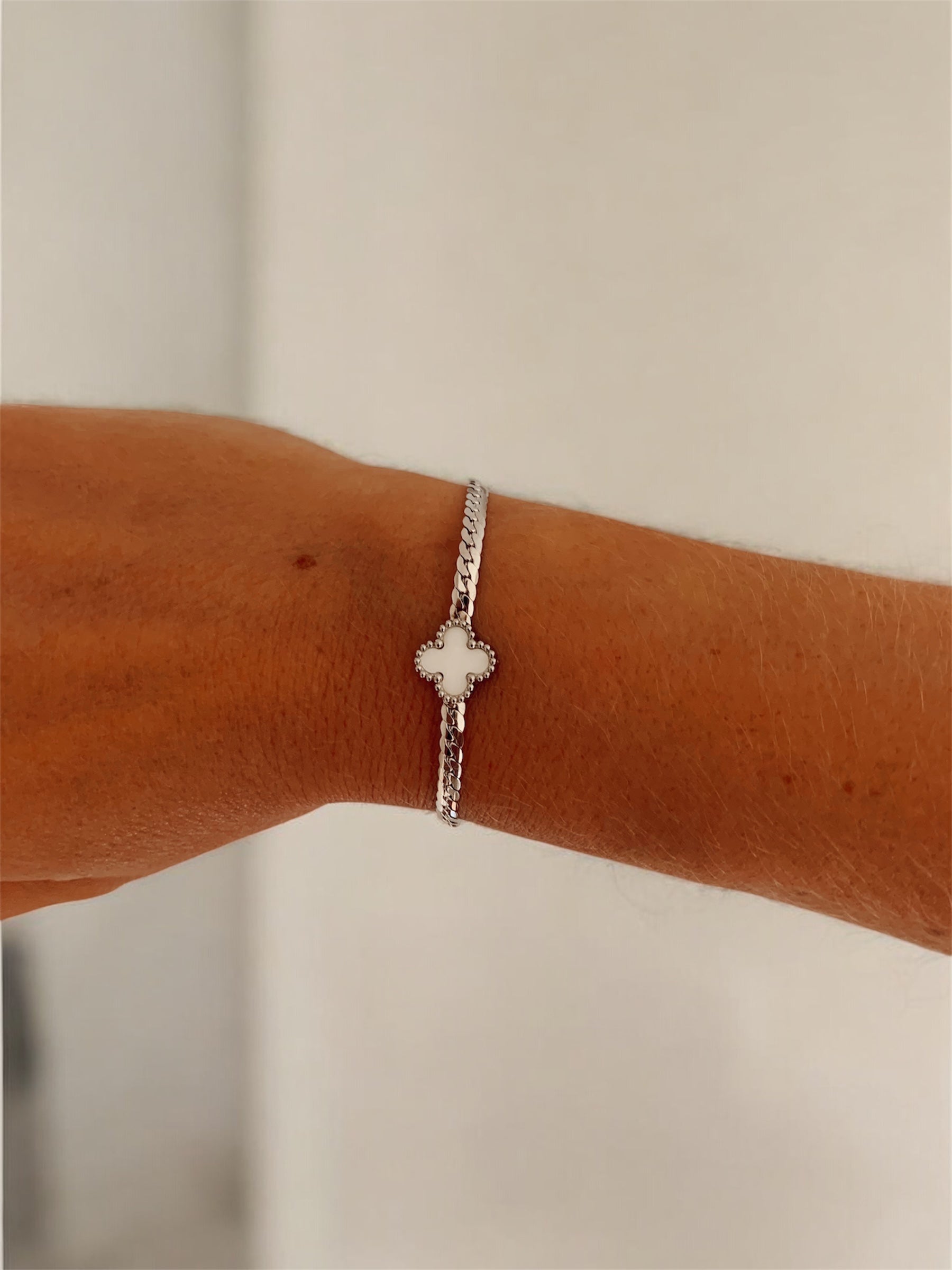 Pulsera acero trebol