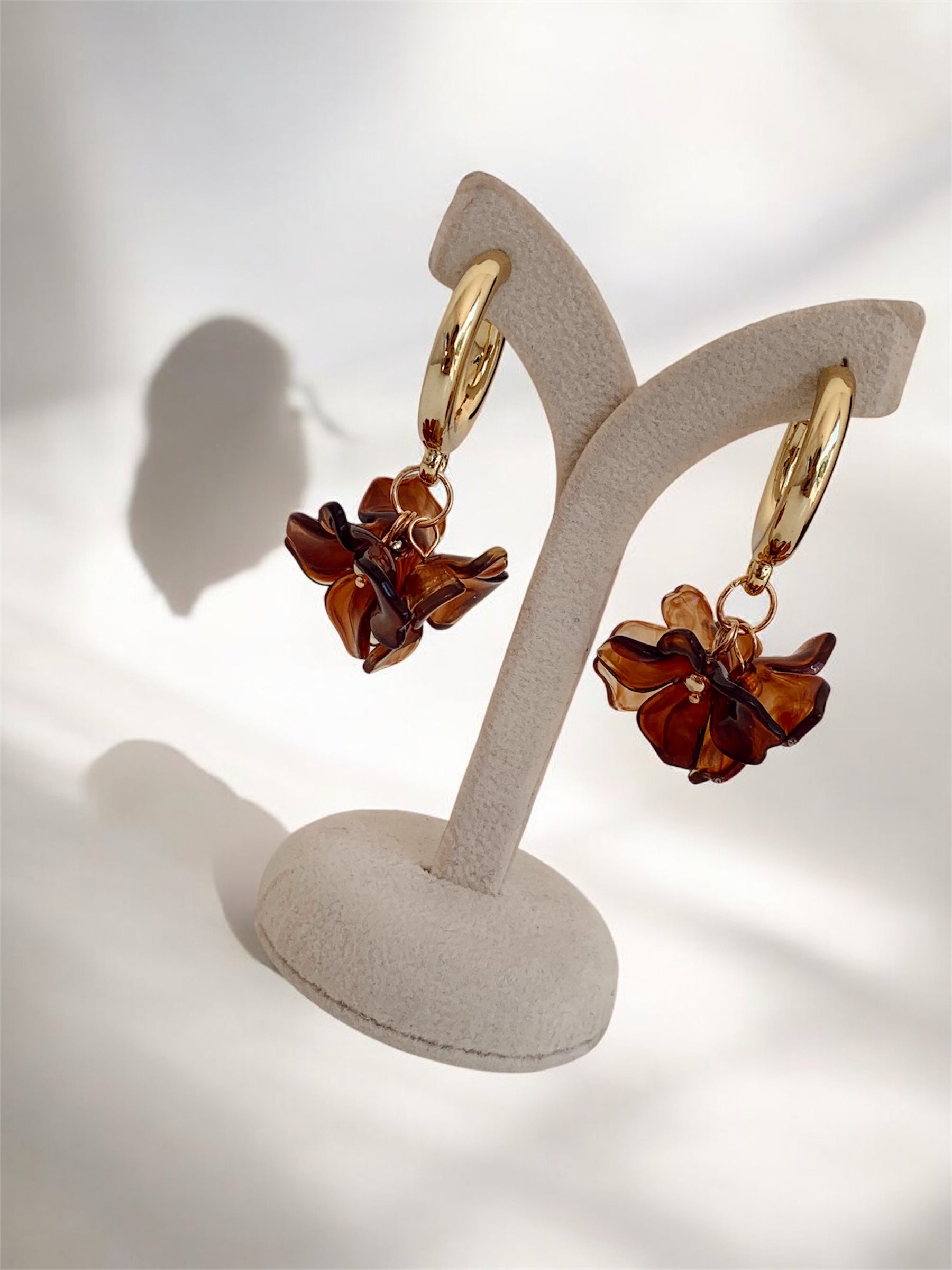 Aros Brown