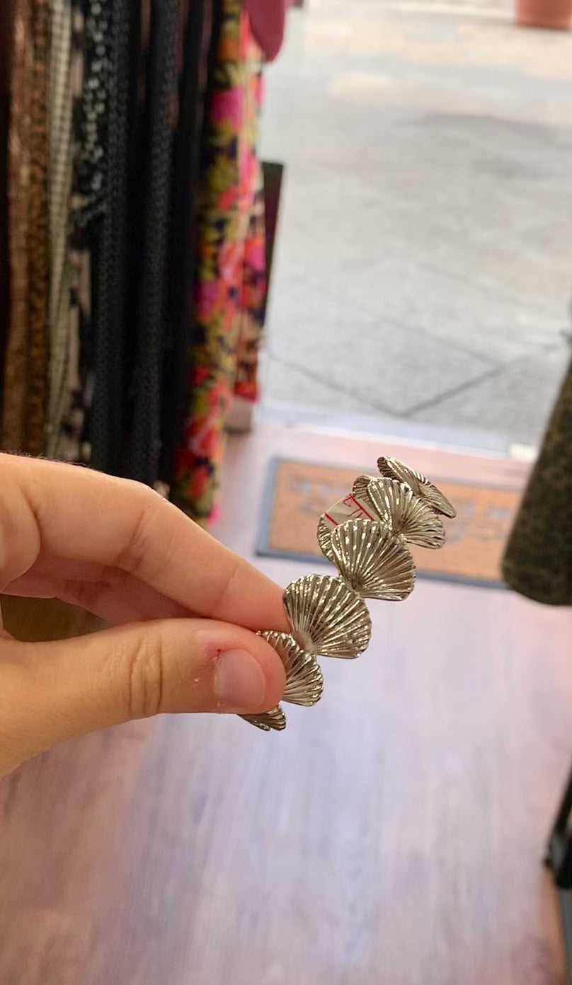 Brazalete caracolas